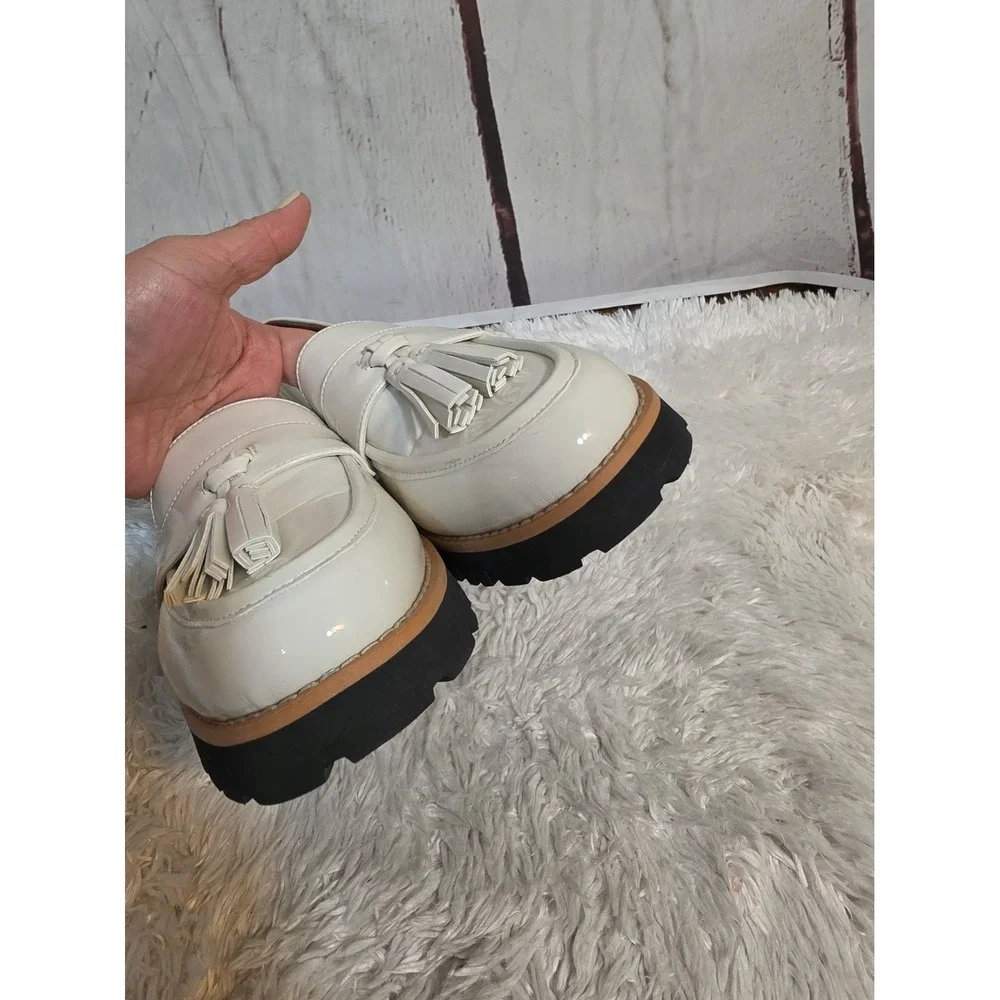 Muccute Womens Cream Patent Tassel Platform Lug Sole Loafers Size 7 N18-101